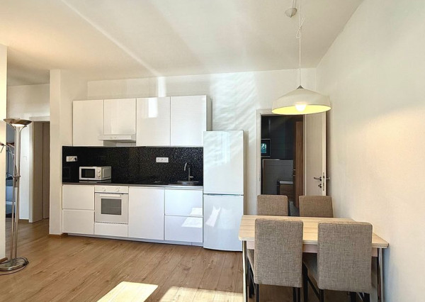 BE.LIVE COMPANY- PRENÁJOM-SLNEČNÝ- 3- IZBOVÝ-BY- 75M2- STARÉ MESTO