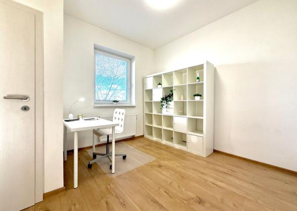 BE.LIVE COMPANY- PRENÁJOM- SVETLÝ- PRIESTRANNÝ- 3-IZBOVÝ BYT- STARÉ MESTO 