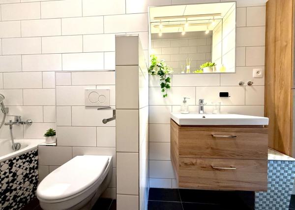 BE.LIVE COMPANY- PRENÁJOM- SVETLÝ- PRIESTRANNÝ- 3-IZBOVÝ BYT- STARÉ MESTO 