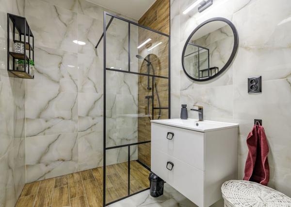 BE.LIVE COMPANY- NA PREDAJ- ELEGANTNÝ- 3-IZBOVÝ BYT- PREMENENÝ- NA PRIESTRANNÝ- MODERNÝ- 2-IZBOVÝ- SO ZÁHRADOU- MALÝ BIEL