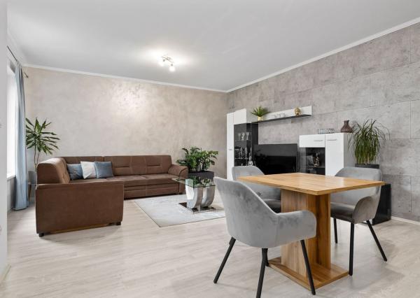 BE.LIVE COMPANY- NA PREDAJ- ELEGANTNÝ- 3-IZBOVÝ BYT- PREMENENÝ- NA PRIESTRANNÝ- MODERNÝ- 2-IZBOVÝ- SO ZÁHRADOU- MALÝ BIEL