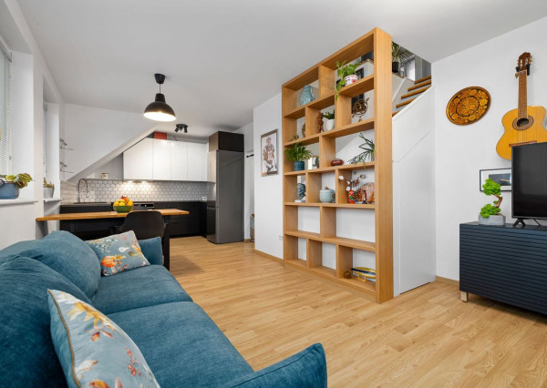 BE.LIVE COMPANY- NA PREDAJ- ÚTULNÝ- A- ZAUJÍMAVÝ- 2-IZBOVÝ- MEZANÍN- RUŽINOV- KOŠICKÁ ULICA 