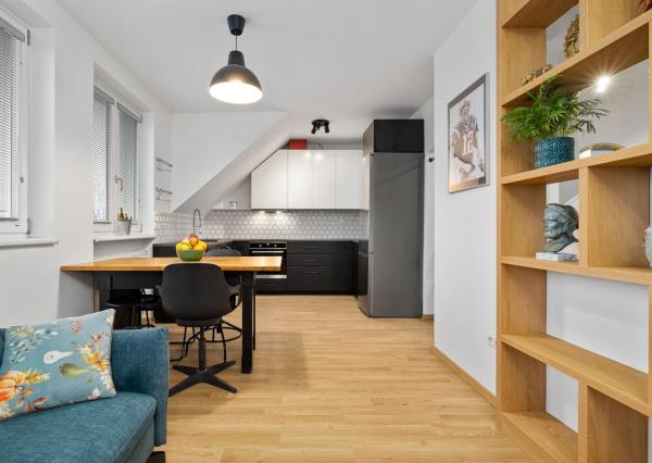 BE.LIVE COMPANY- NA PREDAJ- ÚTULNÝ- A- ZAUJÍMAVÝ- 2-IZBOVÝ- MEZANÍN- RUŽINOV- KOŠICKÁ ULICA 