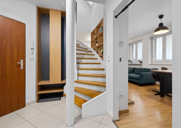 BE.LIVE COMPANY- NA PREDAJ- ÚTULNÝ- A- ZAUJÍMAVÝ- 2-IZBOVÝ- MEZANÍN- RUŽINOV- KOŠICKÁ ULICA 