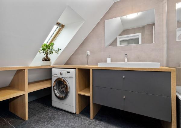 BE.LIVE COMPANY- NA PREDAJ- ÚTULNÝ- A- ZAUJÍMAVÝ- 2-IZBOVÝ- MEZANÍN- RUŽINOV- KOŠICKÁ ULICA 