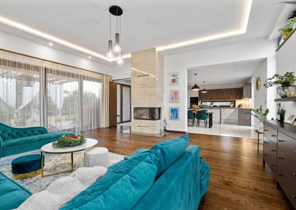 BE.LIVE COMPANY- PREDAJ- EXKLUZÍVNY- 5-IZBOVÝ DOM- EKOOSADA-  VEĽKÉ UĽANY