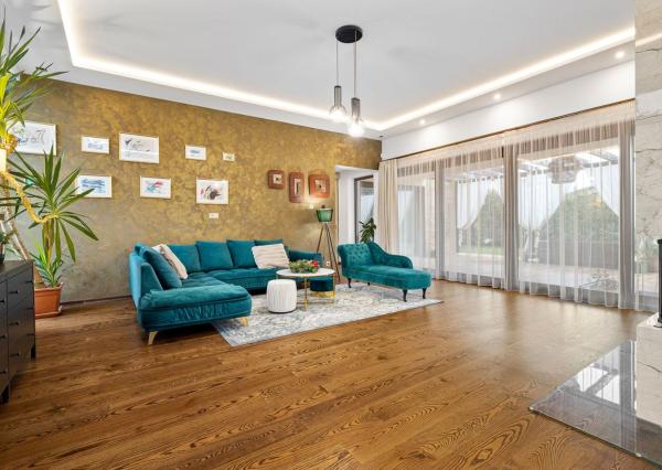 BE.LIVE COMPANY- PREDAJ- EXKLUZÍVNY- 5-IZBOVÝ DOM- EKOOSADA-  VEĽKÉ UĽANY