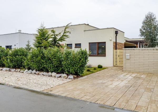 BE.LIVE COMPANY- PREDAJ- EXKLUZÍVNY- 5-IZBOVÝ DOM- EKOOSADA-  VEĽKÉ UĽANY