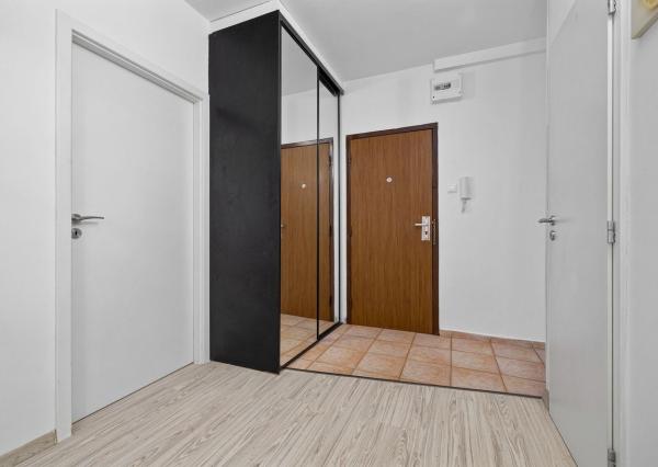 BE.LIVE COMPANY – NA PREDAJ – 3-IZBOVÝ BYT S LOGGIOU – SKVELÁ DISPOZÍCIA A TICHÝ VNÚTROBLOK