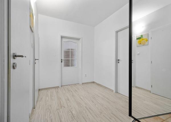 BE.LIVE COMPANY – NA PREDAJ – 3-IZBOVÝ BYT S LOGGIOU – SKVELÁ DISPOZÍCIA A TICHÝ VNÚTROBLOK