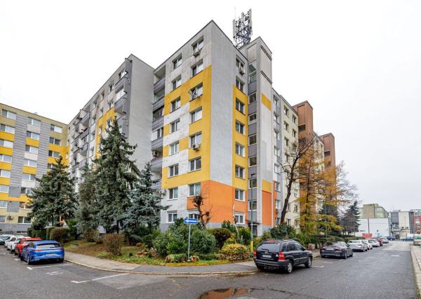 BE.LIVE COMPANY – NA PREDAJ – 3-IZBOVÝ BYT S LOGGIOU – SKVELÁ DISPOZÍCIA A TICHÝ VNÚTROBLOK