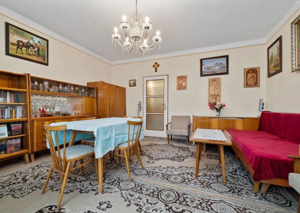 BE.LIVE COMPANY- NA PREDAJ- RODINNÝ DOM- S VEĽKORYSÝM POZEMKOM 2278m2- VLKY 