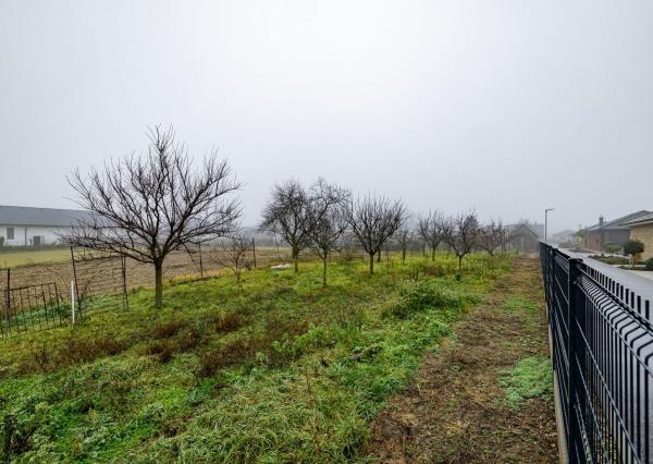 BE.LIVE COMPANY- NA PREDAJ- RODINNÝ DOM- S VEĽKORYSÝM POZEMKOM 2278m2- VLKY 