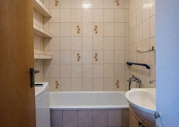 PRENAJATÝ- BE.LIVE COMPANY- PRENÁJOM- 3-IZBOVÝ- BYT- MLYNAROVIČOVA ULICA- PETRŽALKA