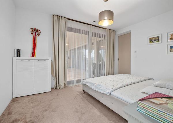 BE.LIVE COMPANY- PREDAJ- EXKLUZÍVNY- 5-IZBOVÝ DOM- VYSOKÉ STROPY- VEĽKÉ UĽANY