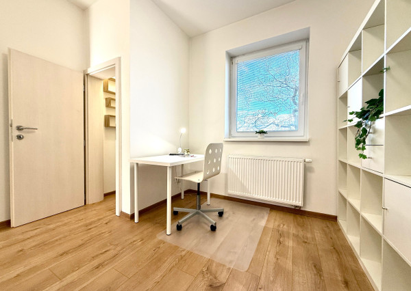 BE.LIVE COMPANY- PRENÁJOM- VEĽKORYSÝ- 3-IZBOVÝ- BYT- STARÉ MESTO- LANGSFELDOVA 