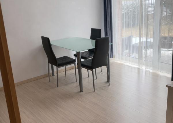 BE.LIVE COMPANY – PRENÁJOM – PRIESTRANNÝ APARTMÁN V NOVOSTAVBE BUNGALOVU – ZÁHRADA – PARKOVANIE – ZOHOR