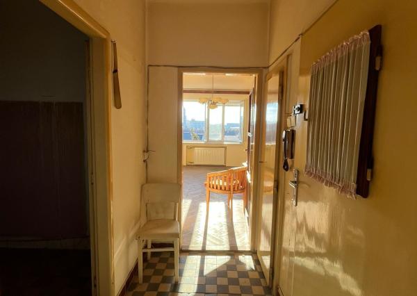 REZERVOVANÉ-BE.LIVE COMPANY- PREDAJ- NEUVERITEĽNÝ- 3- IZBOVÝ- BYT - PÔVODNÝ STAV- RIAZANSKÁ- NOVÉ MESTO