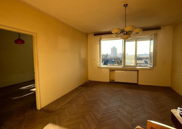 REZERVOVANÉ-BE.LIVE COMPANY- PREDAJ- NEUVERITEĽNÝ- 3- IZBOVÝ- BYT - PÔVODNÝ STAV- RIAZANSKÁ- NOVÉ MESTO