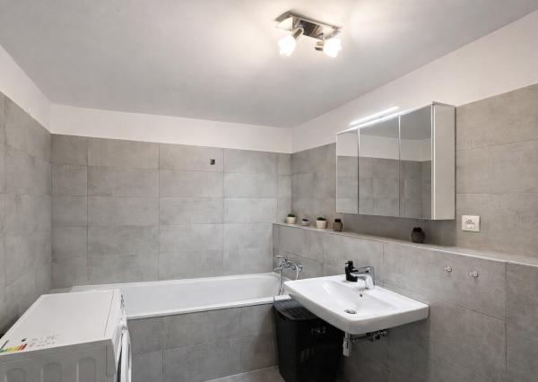 OFF PONUKA - NA PREDAJ – KOMPLETNE ZARIADENÝ 1-IZBOVÝ APARTMÁN S LOGGIOU – NOVOSTAVBA RENDEZ – RAČA