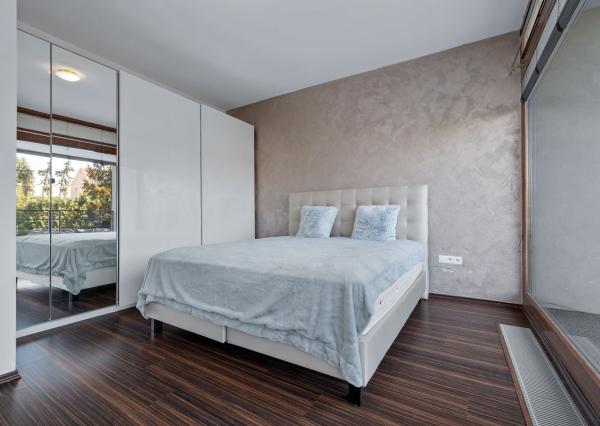 BE.LIVE COMPANY- PREDAJ- 5- IZBOVÝ- DOM- KARLOVA VES