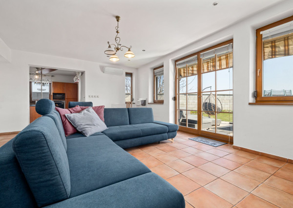 BE.LIVE COMPANY- PREDAJ- 4-IZBOVÝ- RODINNÝ DOM- S GARÁŽOU- VÍRIVKOU- VEĽKOU ZÁHRADOU- TUREŇ- SENEC