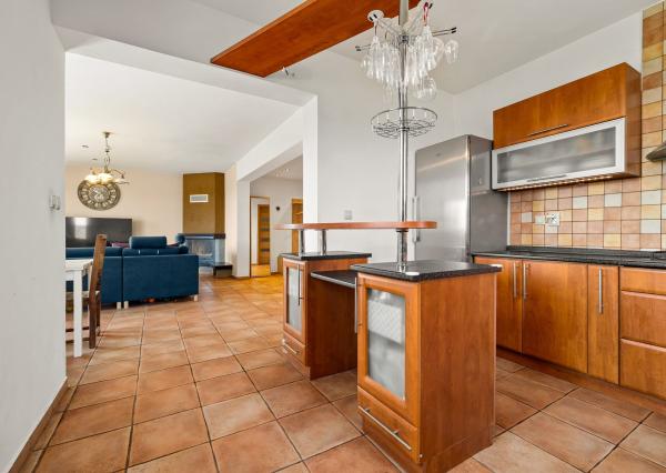 BE.LIVE COMPANY- PREDAJ- 4-IZBOVÝ- RODINNÝ DOM- S GARÁŽOU- VÍRIVKOU- VEĽKOU ZÁHRADOU- TUREŇ- SENEC