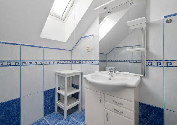 BE.LIVE COMPANY- PREDAJ- 4-IZBOVÝ- RODINNÝ DOM- S GARÁŽOU- VÍRIVKOU- VEĽKOU ZÁHRADOU- TUREŇ- SENEC