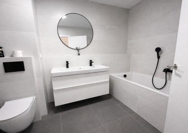 BE.LIVE COMPANY- NA PREDAJ – NADŠTANDARDNÝ 4-IZBOVÝ BYT PO KOMPLETNEJ REKONŠTRUKCII – GARÁŽOVÉ STÁTIE A PIVNICA V CENE - CUBICON - KARLOVA VES