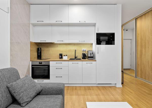 BE.LIVE COMPANY | NA PREDAJ | ŠTÝLOVÝ 1-IZBOVÝ BYT | ZARIADENÝ NA MIERU | BALKÓN | KOBKA V CENE | TEHELNÉ POLE - BAJKALSKÁ