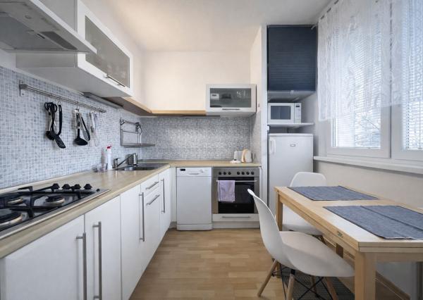 BE.LIVE COMPANY- PRENÁJOM- 2-IZBOVÝ BYT- RUŽINOV- REZEDOVÁ ULICA- PRI OC RETRO 