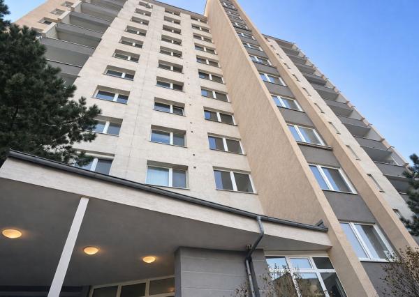 BE.LIVE COMPANY- PRENÁJOM- 2-IZBOVÝ BYT- RUŽINOV- REZEDOVÁ ULICA- PRI OC RETRO 