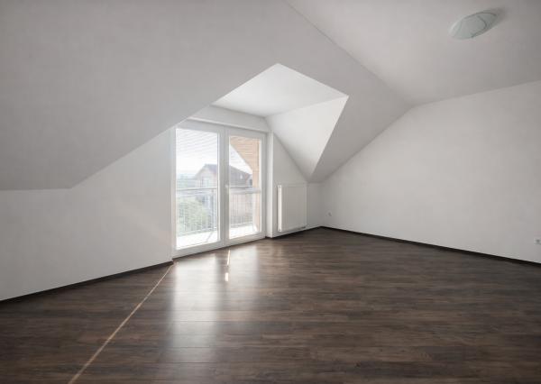 BE.LIVE COMPANY - NA PREDAJ – VEĽKORYSÝ 3-IZBOVÝ BYT S 4 BALKÓNMI – VEĽKÁ PIVNICA - PARKING - STUPAVA, DLHÁ ULICA