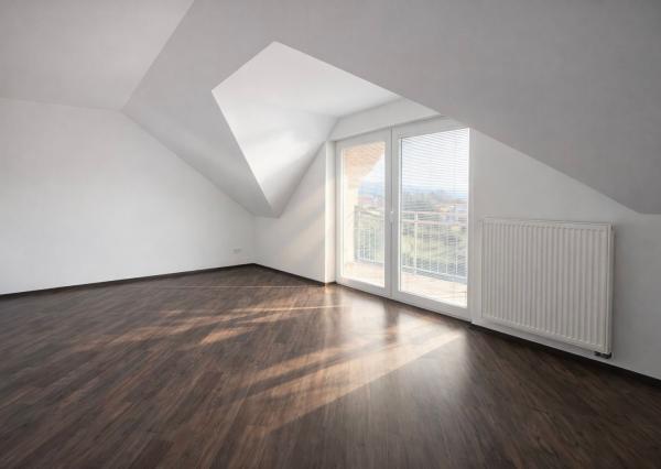 BE.LIVE COMPANY - NA PREDAJ – VEĽKORYSÝ 3-IZBOVÝ BYT S 4 BALKÓNMI – VEĽKÁ PIVNICA - PARKING - STUPAVA, DLHÁ ULICA