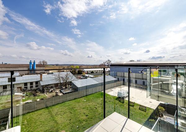 BE.LIVE COMPANY- PREDAJ- 2- IZBOVÝ- DIZAJNOVÝ- BYT-KLIMATIZÁCIA- PARKOVACIE STÁTIA-NOVÁ DEDINKA