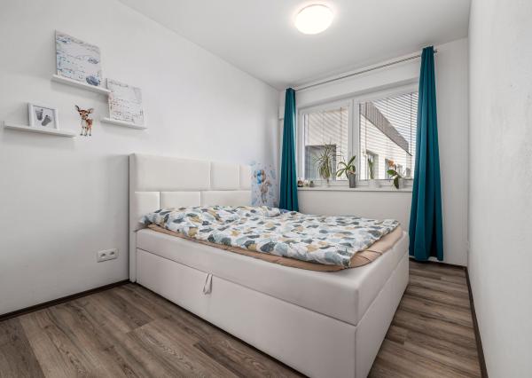 BE.LIVE COMPANY- PREDAJ- 2- IZBOVÝ- DIZAJNOVÝ- BYT-KLIMATIZÁCIA- PARKOVACIE STÁTIA-NOVÁ DEDINKA