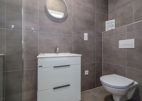 BE.LIVE COMPANY- PREDAJ- RODINNÝ DOM- TERASA- ZÁHRADA- MALINOVO- TRI VODY 