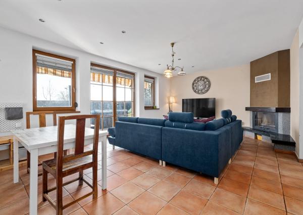 BE.LIVE COMPANY- PREDAJ- 4-IZBOVÝ- RODINNÝ DOM- GARÁŽ- VÍRIVKA- VEĽKÝ POZEMOK- TUREŇ- SENEC 