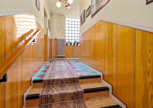 BE.LIVE COMPANY- PREDAJ- RODINNÝ DOM- VEĽKÝ POZEMOK- 2287m2- VLKY- PRI TOMÁŠOVE- SENEC 