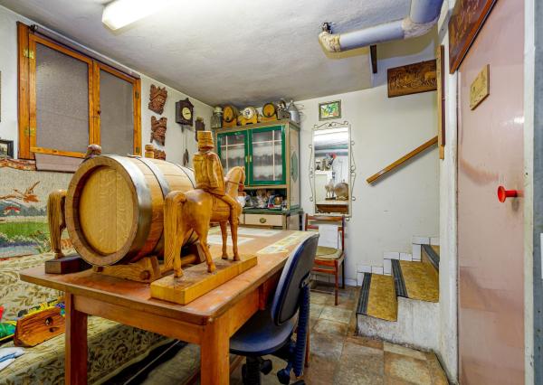 BE.LIVE COMPANY- PREDAJ- RODINNÝ DOM- VEĽKÝ POZEMOK- 2287m2- VLKY- PRI TOMÁŠOVE- SENEC 