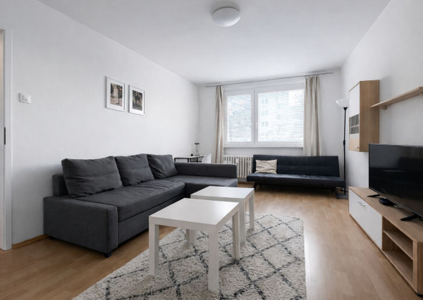 BE.LIVE COMPANY- PRENÁJOM- 2-IZBOVÝ BYT- RUŽINOV- REZEDOVÁ ULICA- PRI OC RETRO 