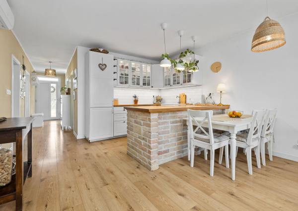 BE.LIVE COMPANY- PREDAJ- 4-IZBOVÝ- RODINNÝ DOM- 2-PARKOVACIE STÁTIA- NOVOSTAVBA- HRUBÁ BORŠA- SENEC