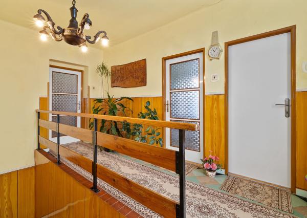 BE.LIVE COMPANY – PREDAJ – RODINNÝ DOM NA VÝNIMOČNE VEĽKOM POZEMKU 2 287 m²– VLKY PRI TOMÁŠOVE