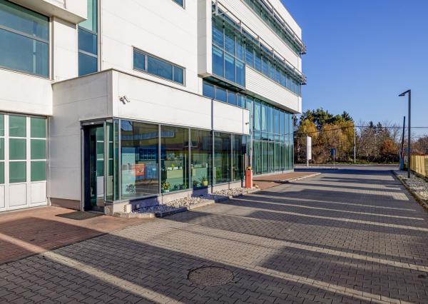 BE.LIVE COMPANY– PRENÁJOM– ADMINISTRATÍVNA BUDOVA– SHOWROOM- KANCELÁRIE- NOVOZÁMOCKÁ, NITRA