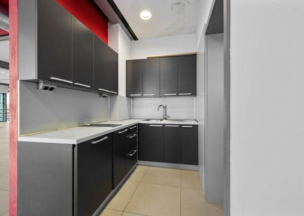 BE.LIVE COMPANY– PRENÁJOM– ADMINISTRATÍVNA BUDOVA– SHOWROOM- KANCELÁRIE- NOVOZÁMOCKÁ, NITRA