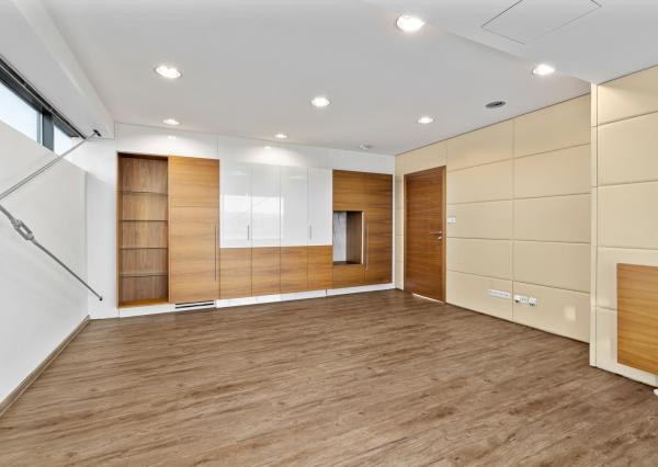 BE.LIVE COMPANY– PRENÁJOM– ADMINISTRATÍVNA BUDOVA– SHOWROOM- KANCELÁRIE- NOVOZÁMOCKÁ, NITRA