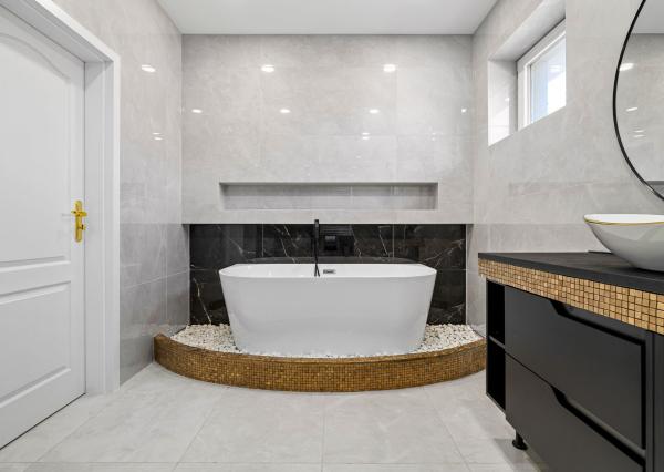 BE.LIVE COMPANY- PREDAJ- 4-IZBOVÝ- NADŠTANDARTNÝ- BUNGALOV- BAZÉN– MILOSLAVOV