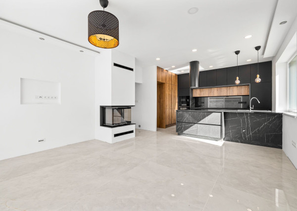 BE.LIVE COMPANY- PREDAJ- 4-IZBOVÝ MODERNÝ BUNGALOV S BAZÉNOM- MILOSLAVOV