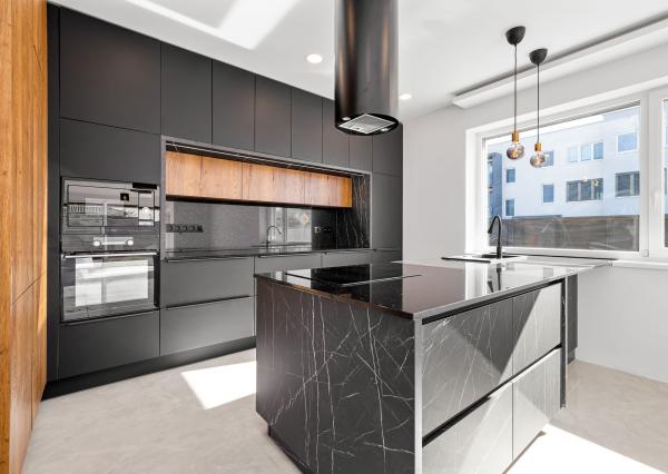 BE.LIVE COMPANY- PREDAJ- 4-IZBOVÝ MODERNÝ BUNGALOV S BAZÉNOM- MILOSLAVOV