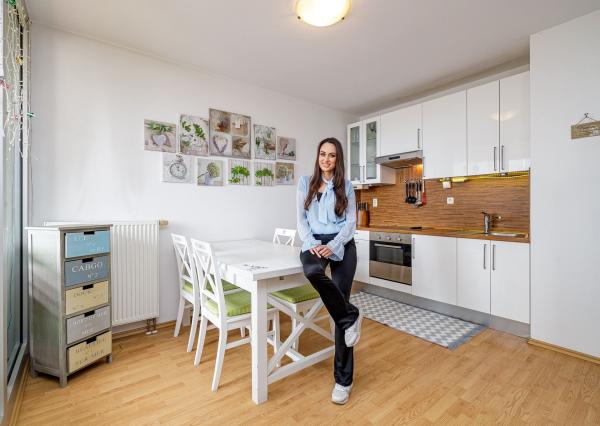 BE.LIVE COMPANY- NA PREDAJ- 3-IZBOVÝ BYT- LOGGIA- PIVNIČNÁ KOBKA- VO VYHĽADÁVANOM PROJEKTE OCTOPUS HABITAT- RUŽINOV- MRAZIARENSKÁ